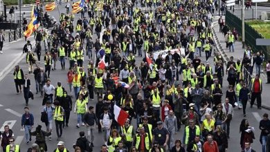 Fransa’da göstericiler yeniden sokaklarda