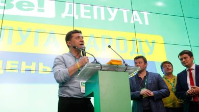 Ukrayna’daki seçimde Zelenskiy’in partisi önde